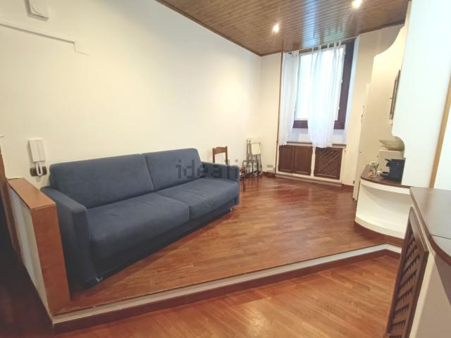 Appartamento in affitto di 120 m² in Via Fratelli Bronzetti