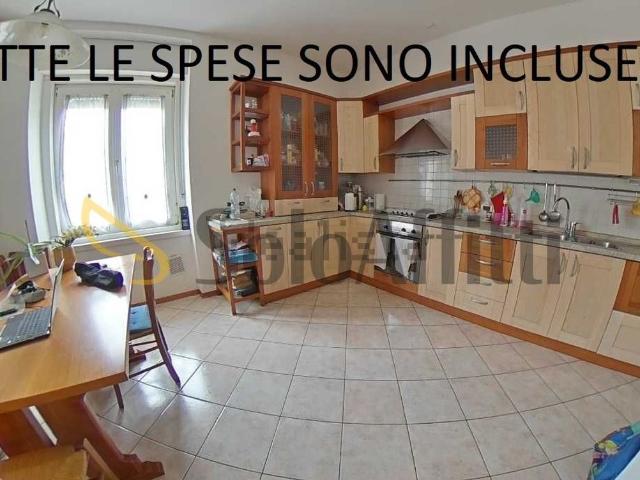 Appartamento in affitto di 120 m² in Via Fratelli Fontana