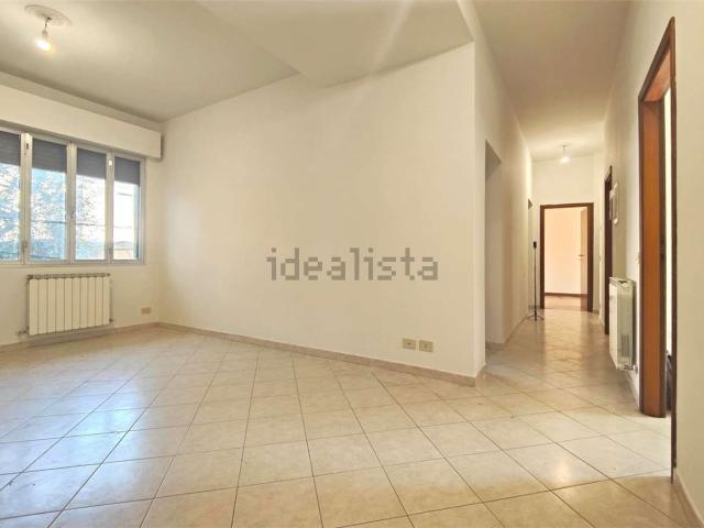 Appartamento in affitto di 120 m² in Via Inigo Campioni