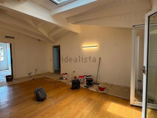 Appartamento in affitto di 120 m² in Via John Kennedy