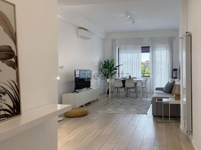 Appartamento in affitto di 120 m² in Via Laurentina, 565