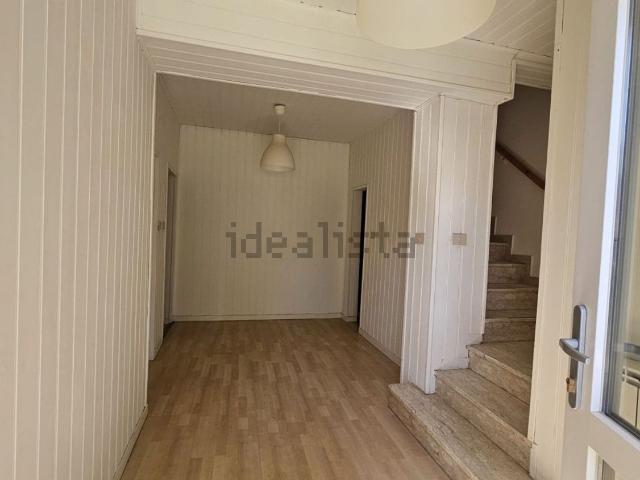Appartamento in affitto di 120 m² in Via Lame, 136