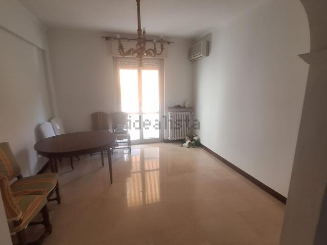 Appartamento in affitto di 120 m² in Via Luigi Porta