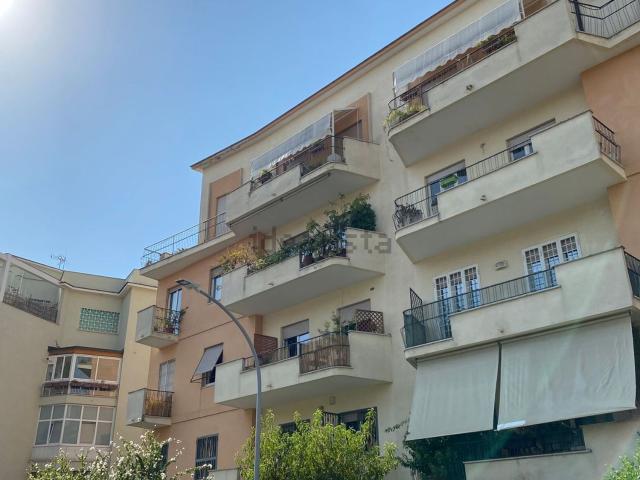 Appartamento in affitto di 120 m² in Via Luigi Robecchi Brichetti