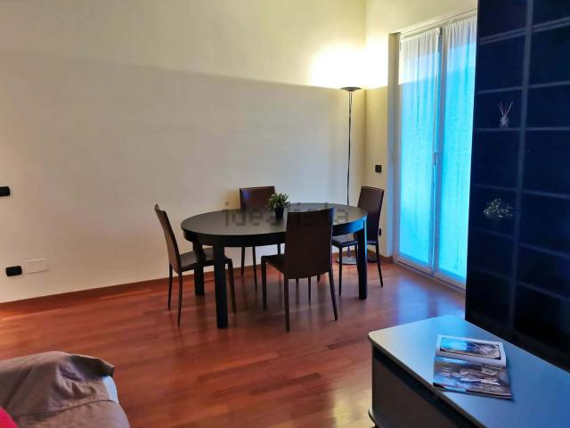 Appartamento in affitto di 120 m² in Via Meloria