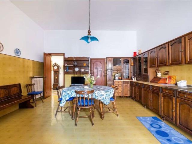 Appartamento in affitto di 120 m² in Via Melpignano
