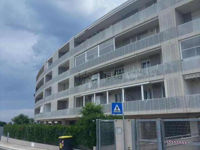 Appartamento in affitto di 120 m² in Via Mimmo Conenna, 36