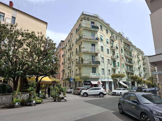 Appartamento in affitto di 120 m² in Via Nizza, 154