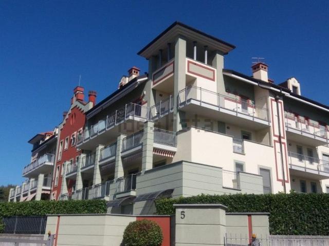 Appartamento in affitto di 120 m² in Via Nilde Iotti, 7