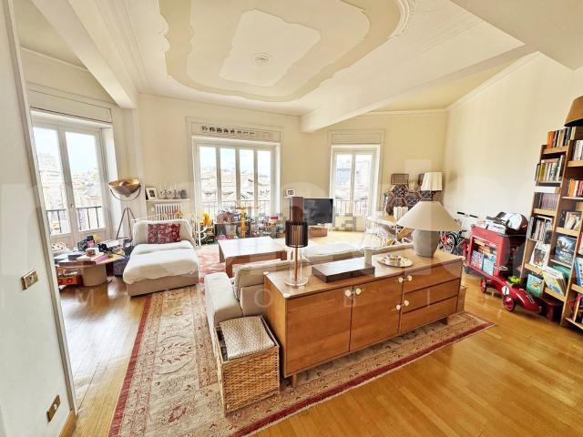 Appartamento in affitto di 120 m² in Via San Giovanni sul Muro