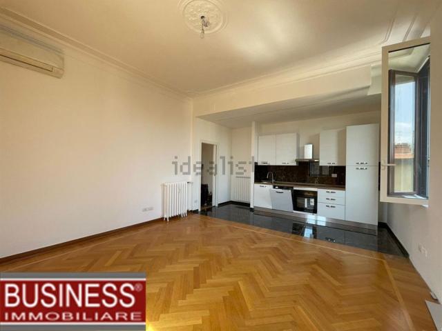 Appartamento in affitto di 120 m² in Via Spartaco, 38