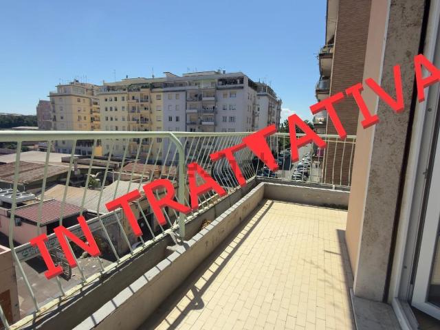 Appartamento in affitto di 120 m² in Via Pietro Ottoboni, 42