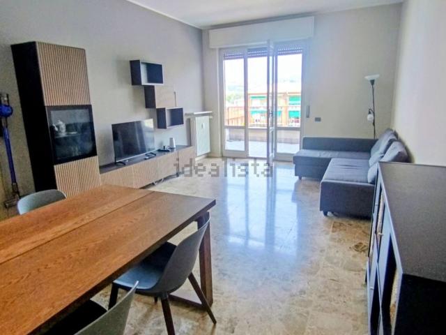Appartamento in affitto di 120 m² in Via Roggia Guidana