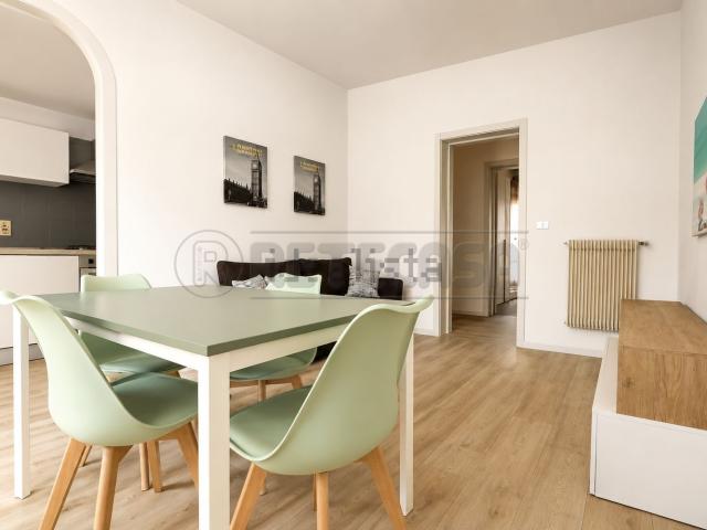 Appartamento in affitto di 120 m² in Via Raffaele Pasi