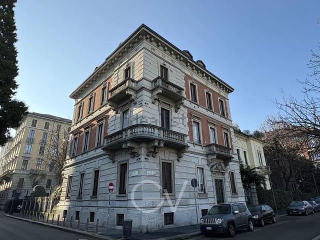 Appartamento in affitto di 120 m² in Via Venti Settembre
