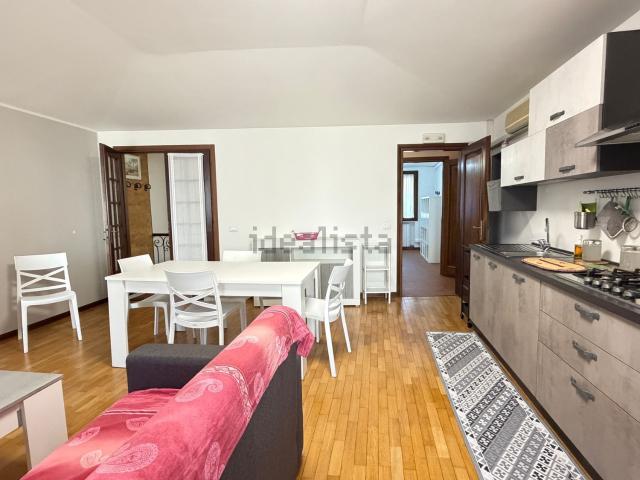 Appartamento in affitto di 120 m² in Via Vigo di Torre