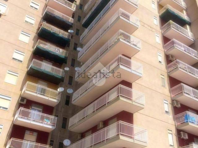 Appartamento in affitto di 120 m² in Via Vincenzo li Muli, 102