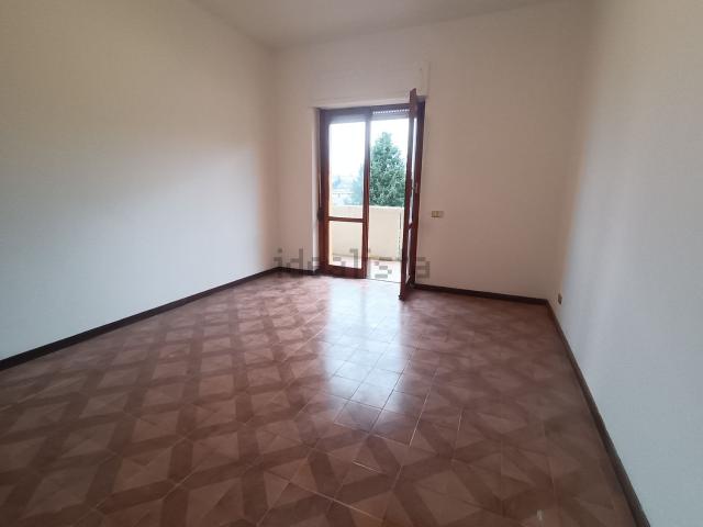 Appartamento in affitto di 120 m² in Viale Aldo Moro, 2