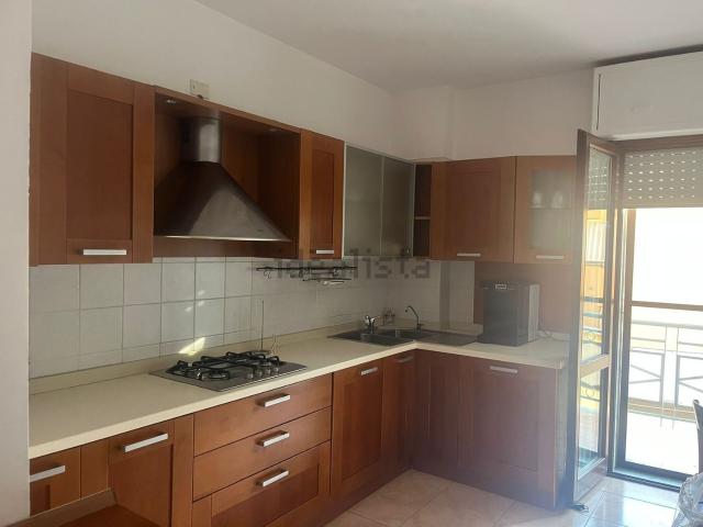 Appartamento in affitto di 120 m² in Viale Crotone