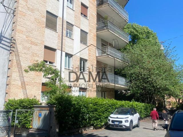 Appartamento in affitto di 120 m² in Viale Duca Alessandro, 89