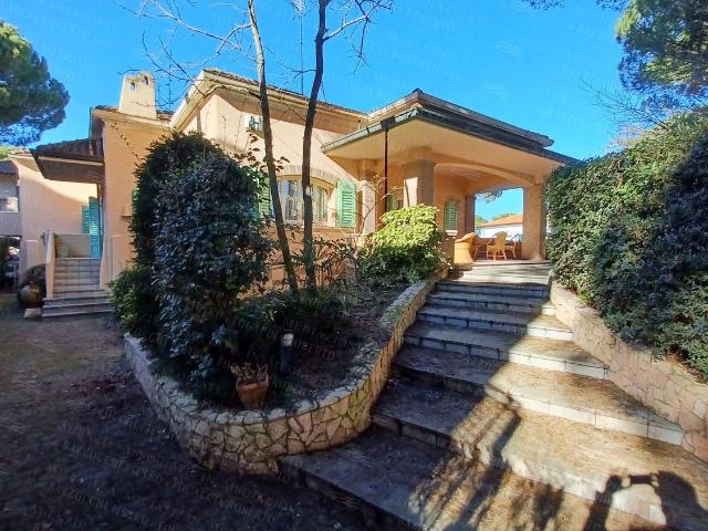 Appartamento in affitto di 120 m² in Viale Romagna, 21