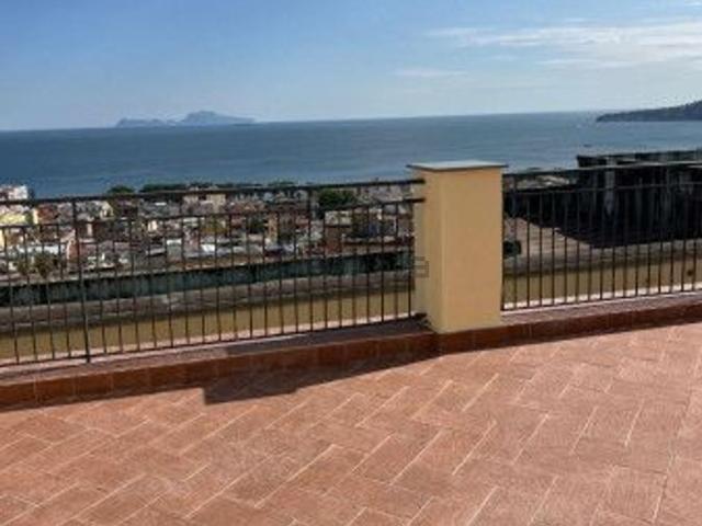 Appartamento in affitto di 120 m² in Vico Santa Maria Apparente, 37