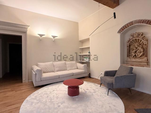 Appartamento in affitto di 120 m² in Vicolo Scudo di Francia