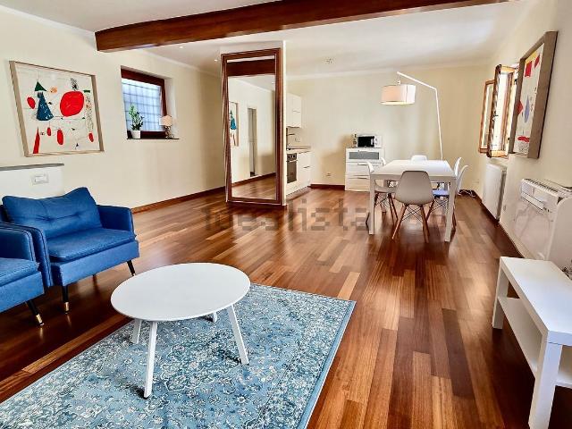Appartamento in affitto di 120 m² in Borgo degli Albizi, 25