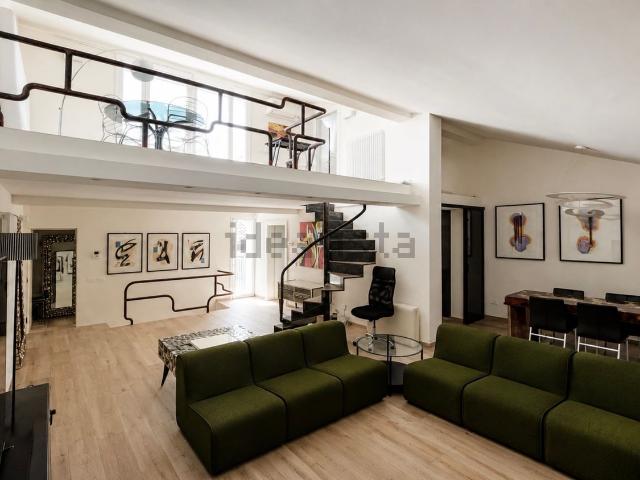 Appartamento in affitto di 120 m² in Corso Giuseppe Garibaldi