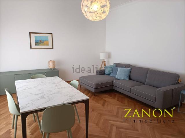 Appartamento in affitto di 120 m² in Piazza della Vittoria, 32