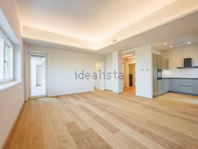 Appartamento in affitto di 121 m² in Viale XXV Aprile