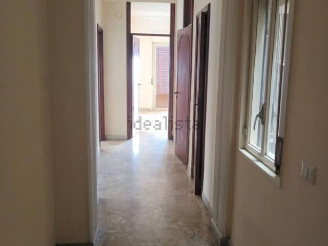 Appartamento in affitto di 121 m² in Viale della Libertà