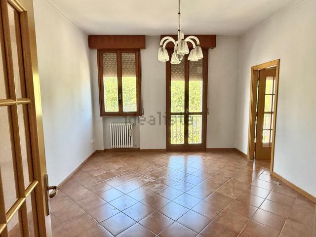 Appartamento in affitto di 121 m² in Piazza Virgiliana