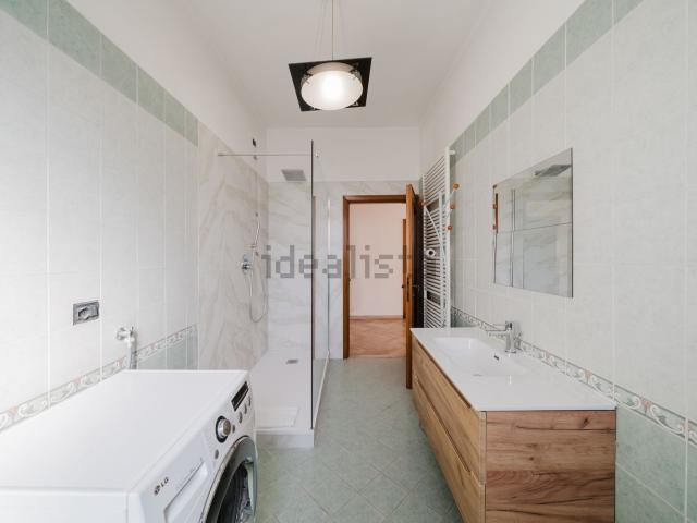 Appartamento in affitto di 122 m² in Via Ciro Menotti, 3