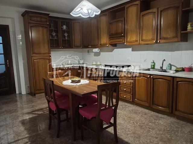 Appartamento in affitto di 122 m² in Via Antonio Bonfiglio, 18