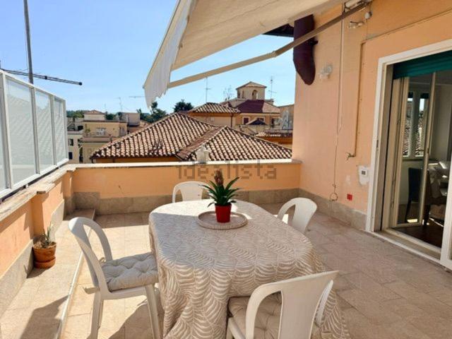 Appartamento in affitto di 122 m² in Via Reno