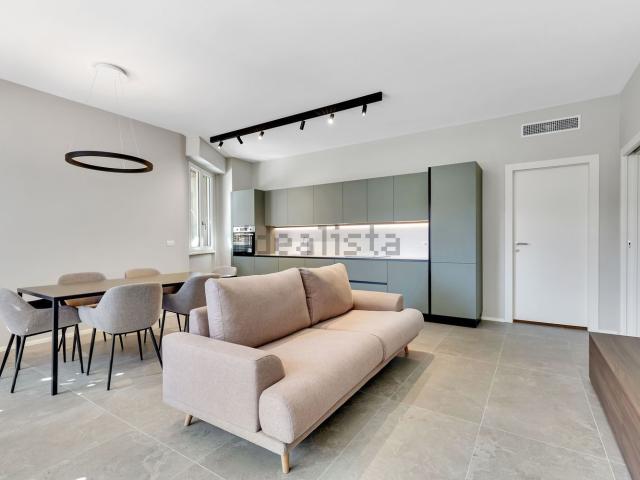 Appartamento in affitto di 122 m² in Corso Vercelli, 25
