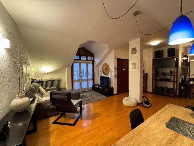 Appartamento in affitto di 122 m² in Largo Andrea Loriga, 5