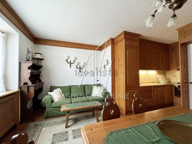 Appartamento in affitto di 123 m² in Via Roma