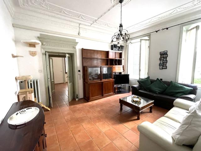 Appartamento in affitto di 123 m² in Strada Aurelio Saffi, 37