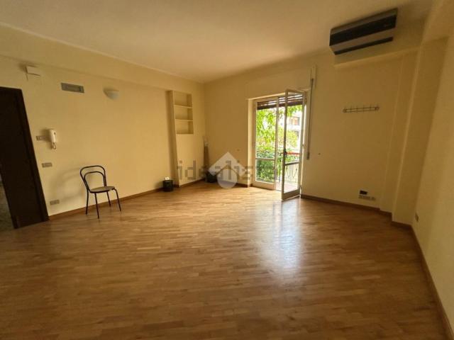 Appartamento in affitto di 124 m² in Via Adda, 93
