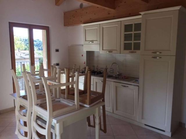 Appartamento in affitto di 124 m² in Via Brenz