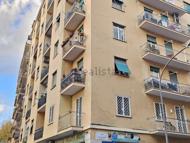 Appartamento in affitto di 124 m² in Via Val Trompia, 108