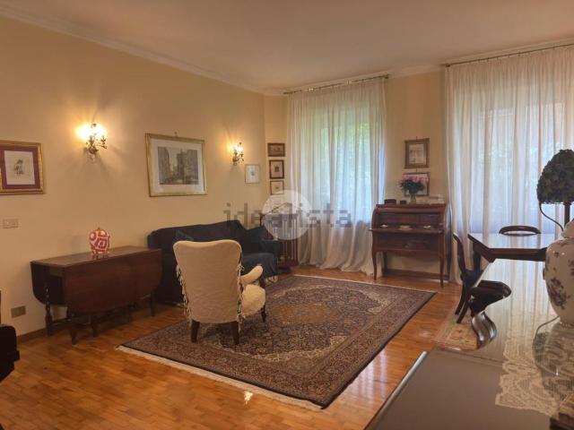 Appartamento in affitto di 124 m² in Circonvallazione Clodia