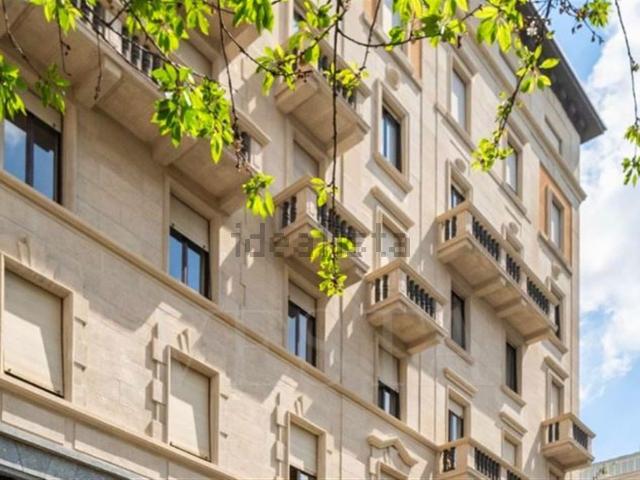 Appartamento in affitto di 124 m² in Piazza Santa Maria Beltrade, 2
