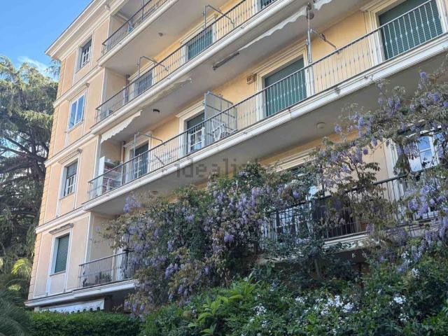 Appartamento in affitto di 125 m² in Via Caprera