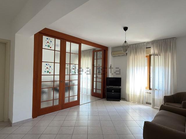Appartamento in affitto di 125 m² in Via Baden Powell, 10