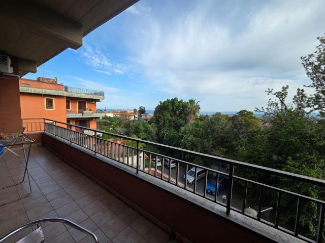 Appartamento in affitto di 125 m² in Via Galermo, 166