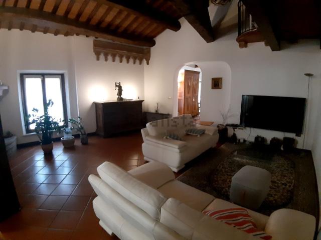 Appartamento in affitto di 125 m² in Via Giuseppe Garibaldi