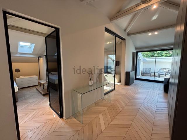 Appartamento in affitto di 125 m² in Via Giuseppe Mezzofanti